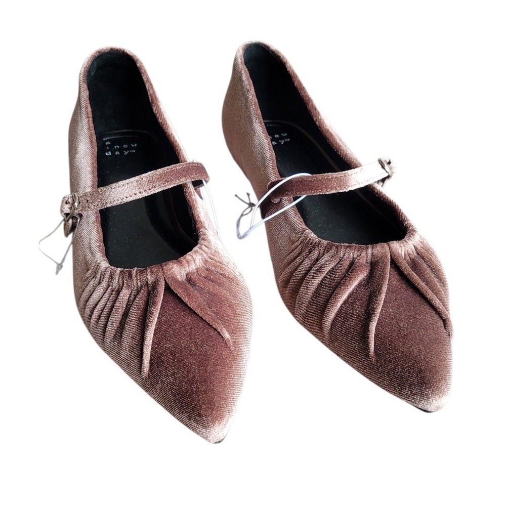 A NEW DAY 9.5 Brown Gabriella Memory Foam Velvet Pointed Toe Mary Jane Flat